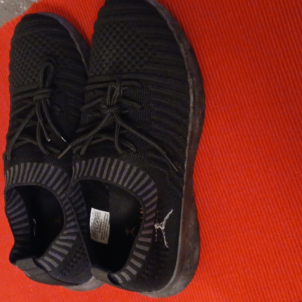 Danskin Energy Lace Up Sneakers